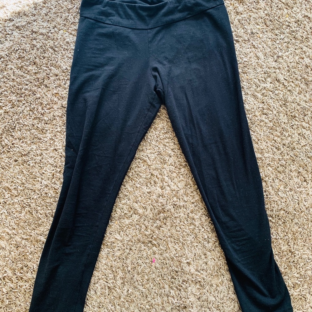 Black leggings
